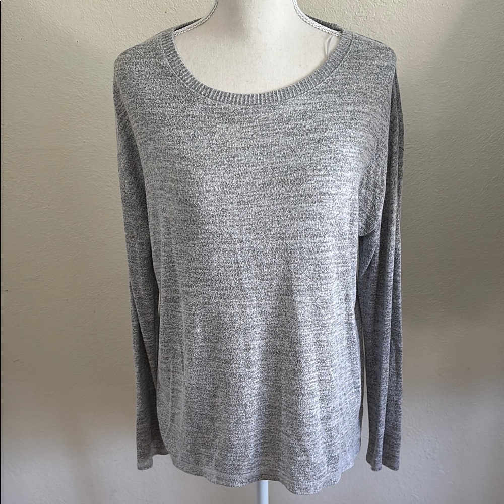 Tahari Soft Gray Lightweight Sweater
